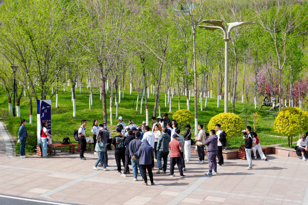 绿径同行·步筑新途 | 亿兆体育物流团队徒步团建之旅